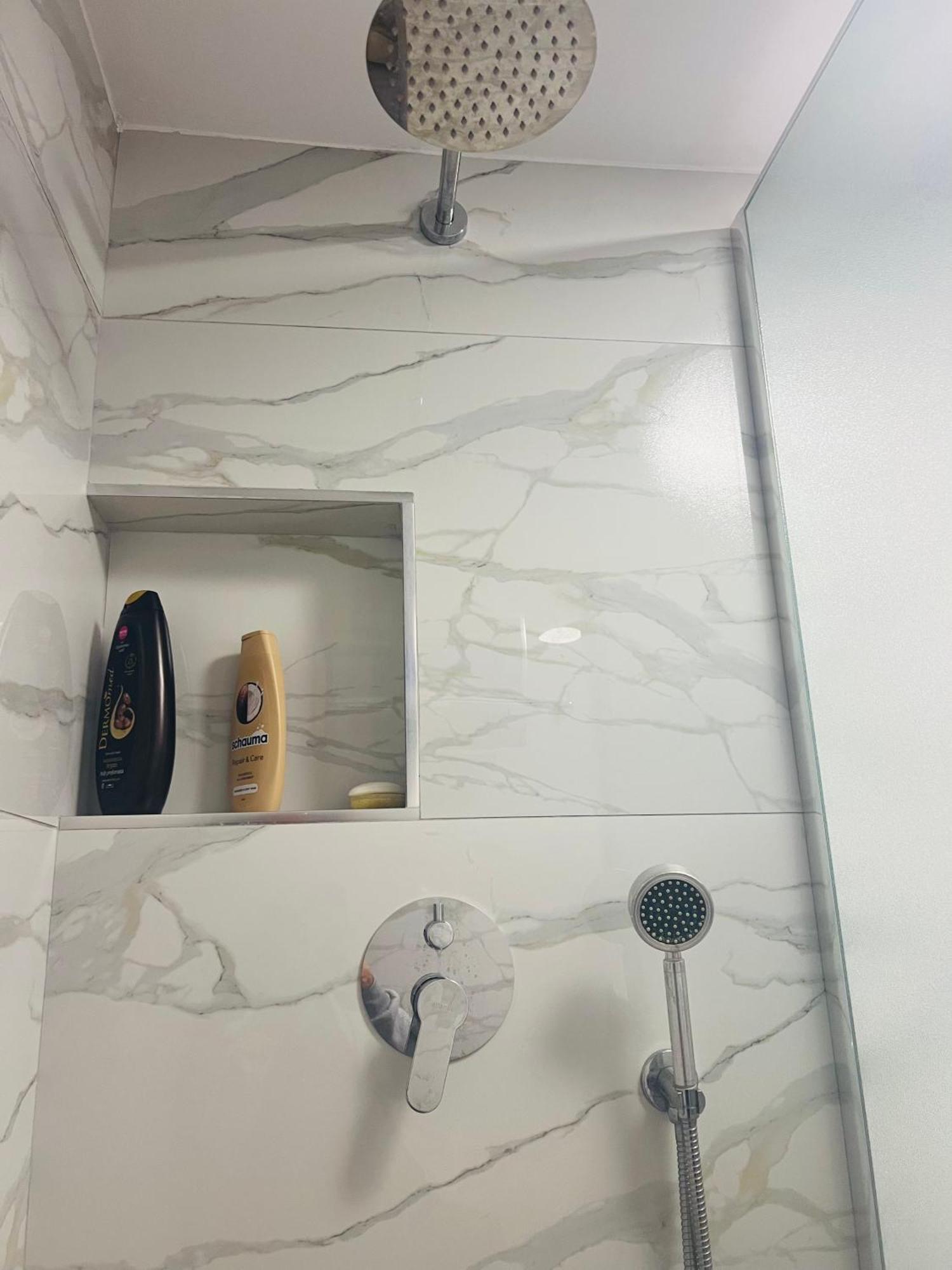 Appartamento Charming House Pogradec Esterno foto
