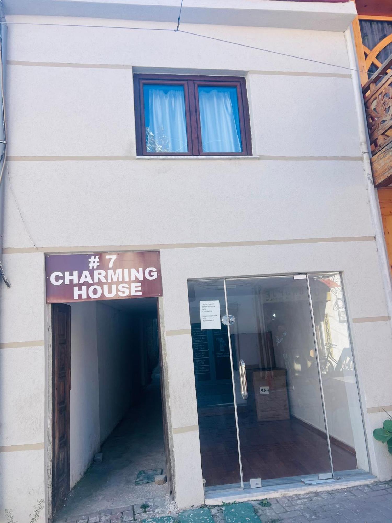 Appartamento Charming House Pogradec Esterno foto